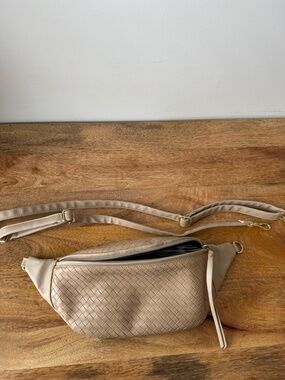 Gray Haus Bali Cross Body in light Tan Women's purse, bag, fanny pack, sling bag